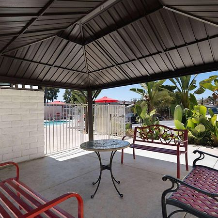 Ramada By Wyndham San Diego Poway Miramar Exterior photo