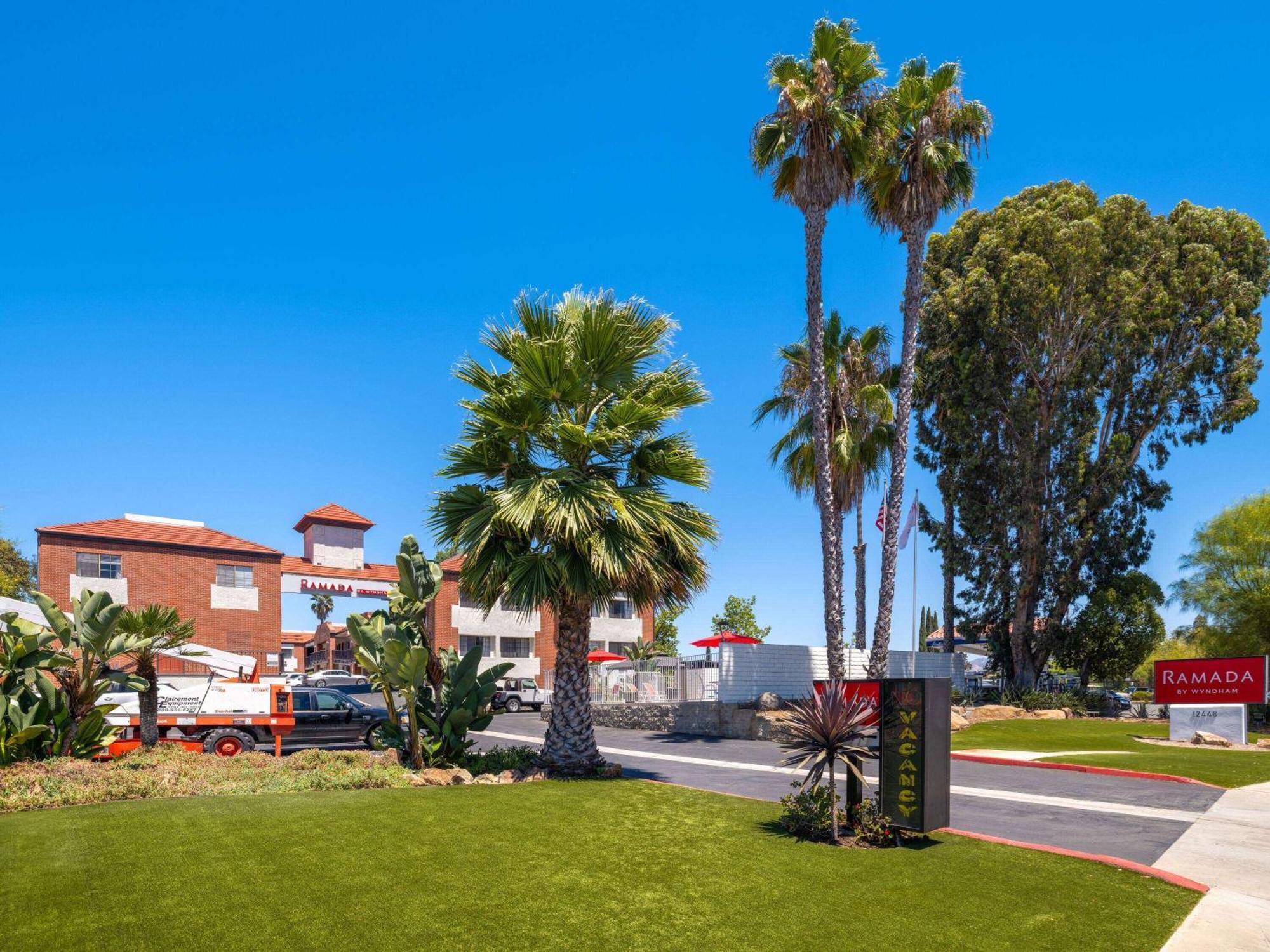 Ramada By Wyndham San Diego Poway Miramar Exterior photo